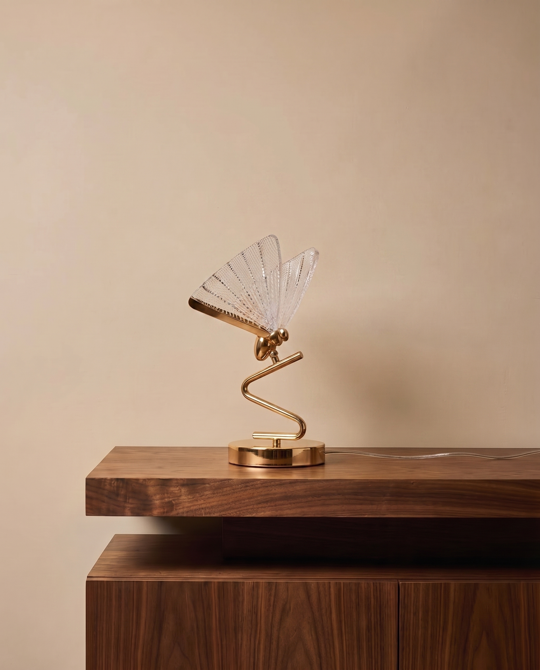 Crystal butterfly table lamp, detail