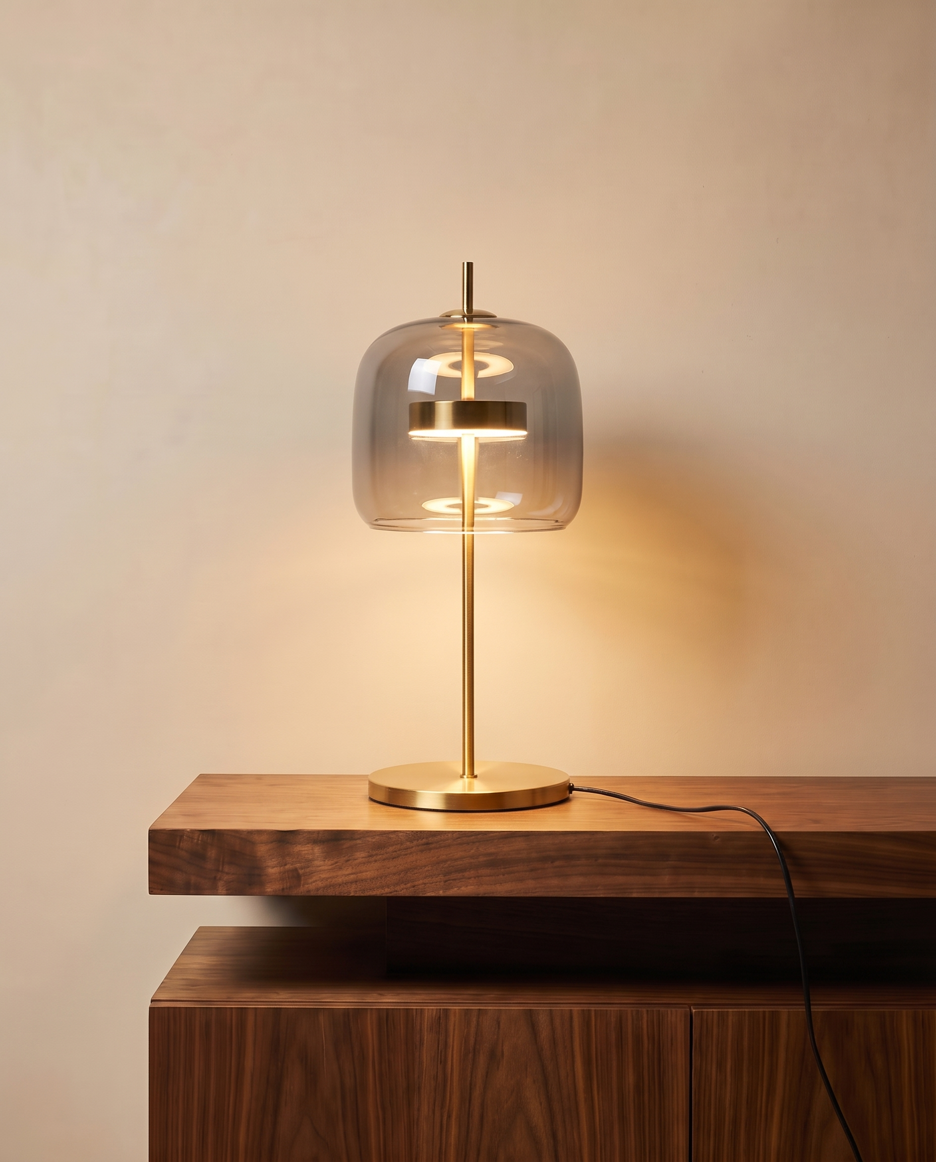 Gold glass LED table lamp, detail