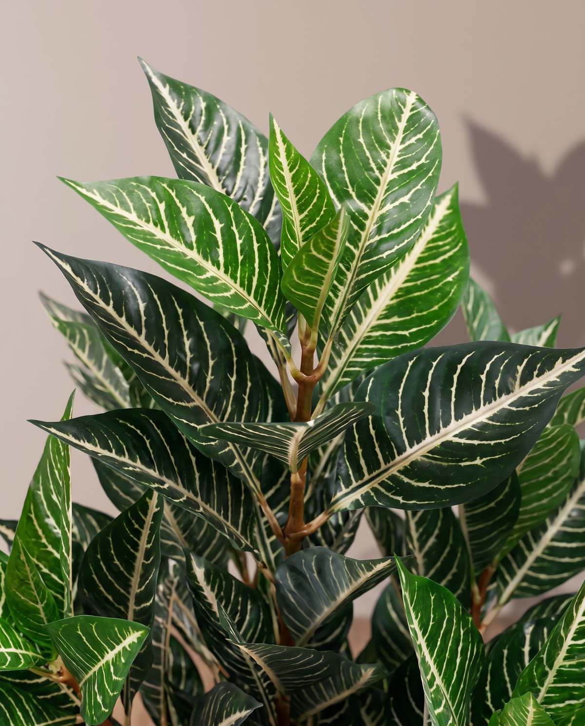 Artificial Zebra Silk Plant Green – white-veined leaf detail