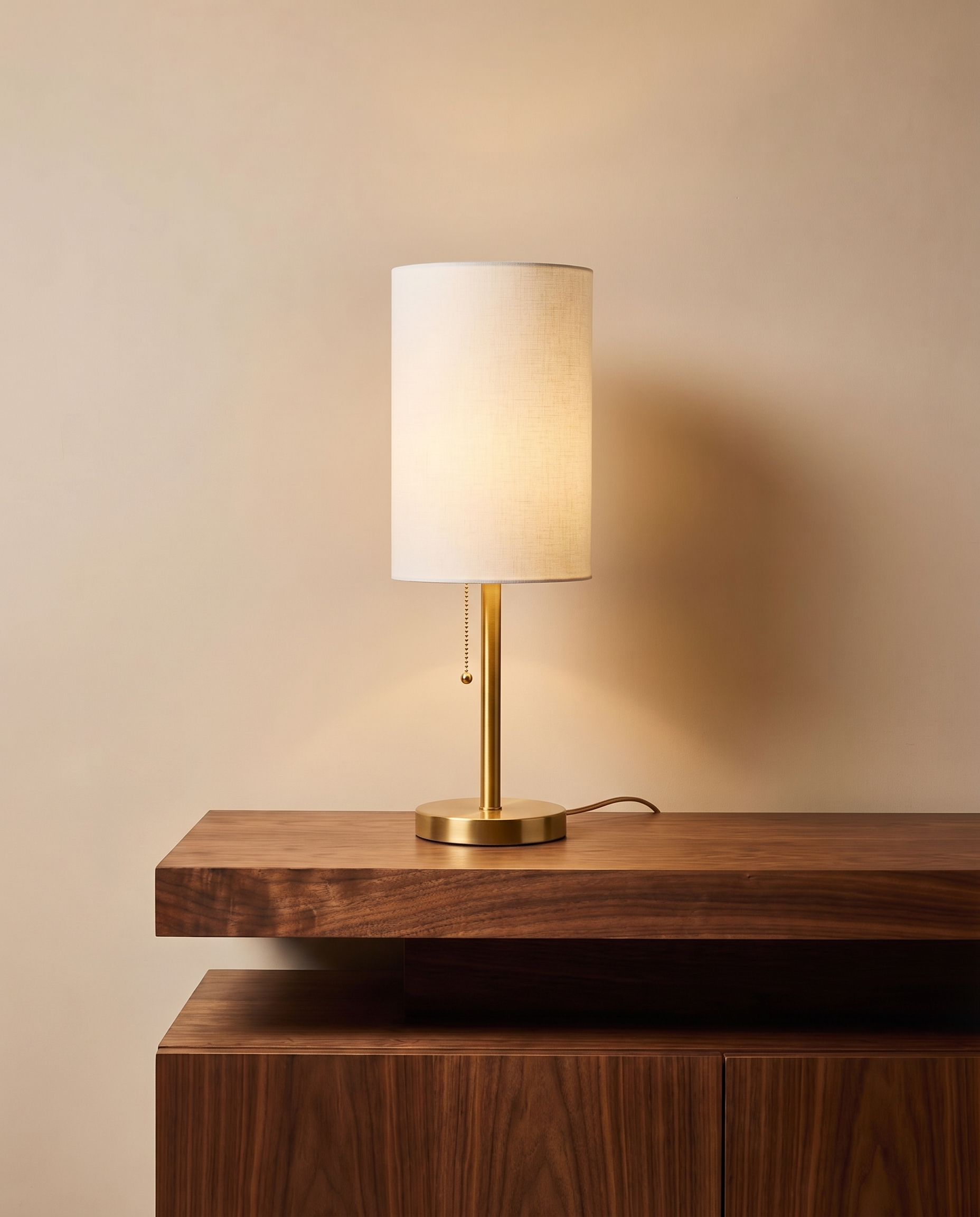 Gold table lamp, detail