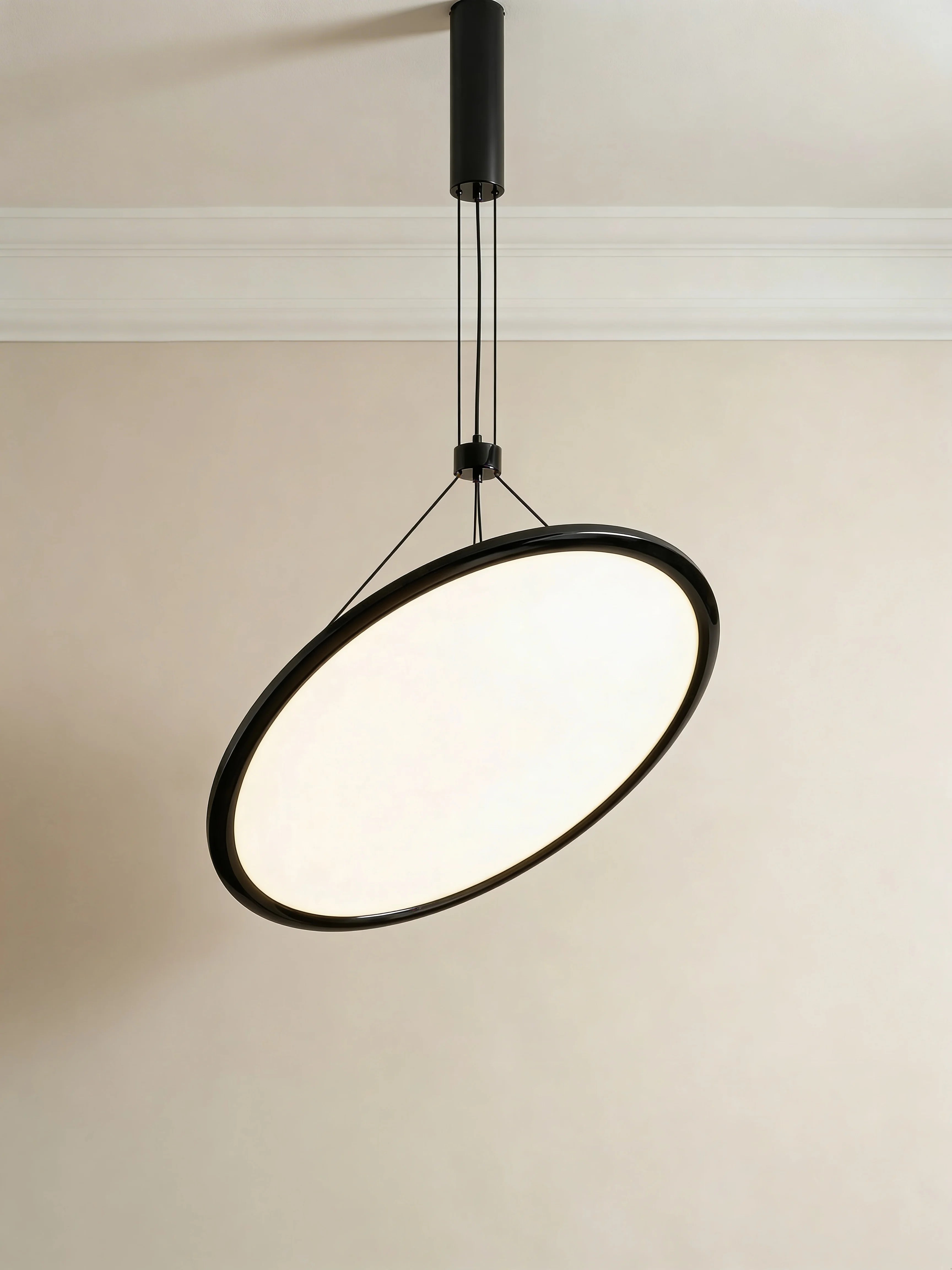 Black Minimalist Disc Pendant Lamp Adjustable