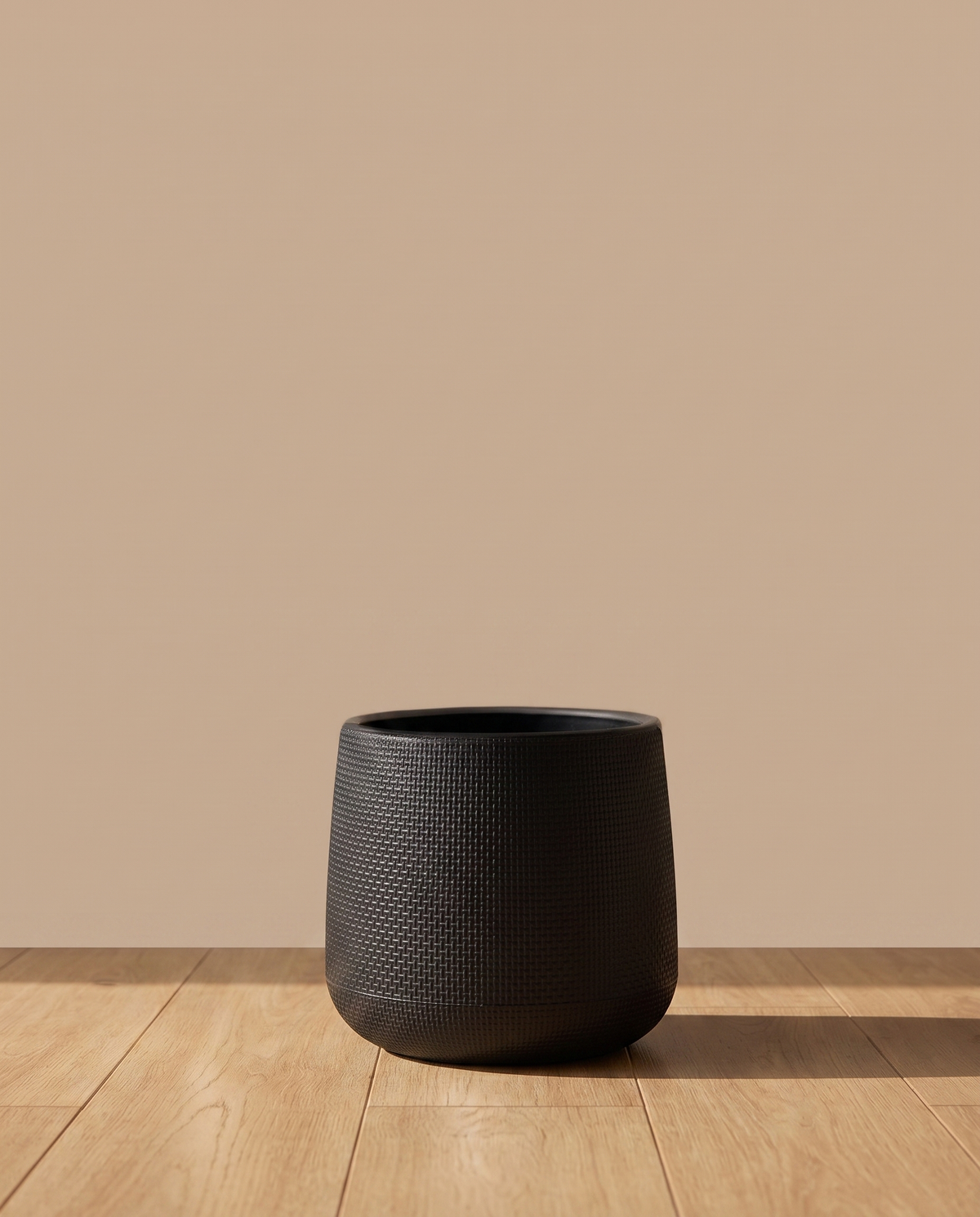 Black Round Textured Plastic Pot - 28 cm