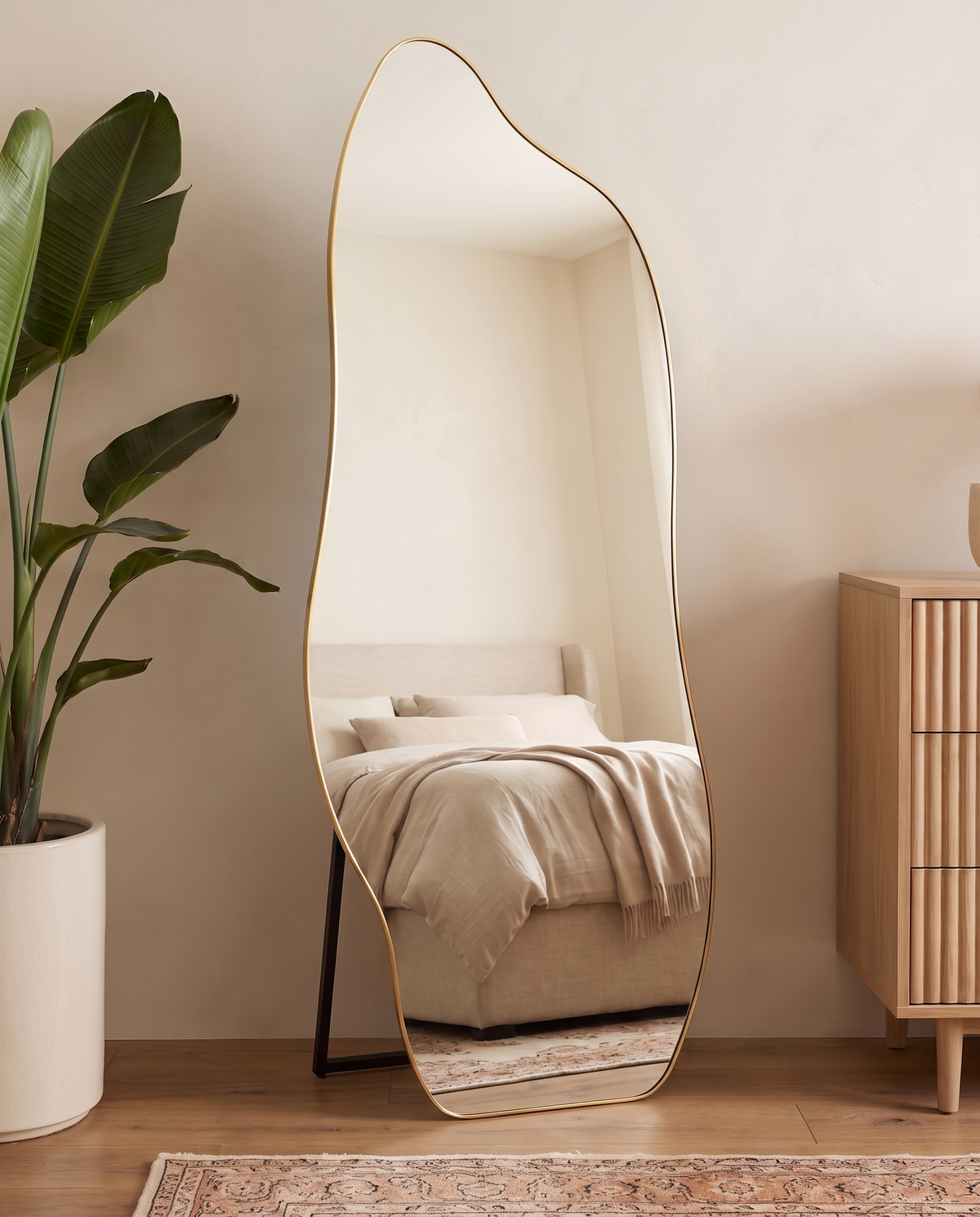 Helena curvy gold framed mirror with stand
