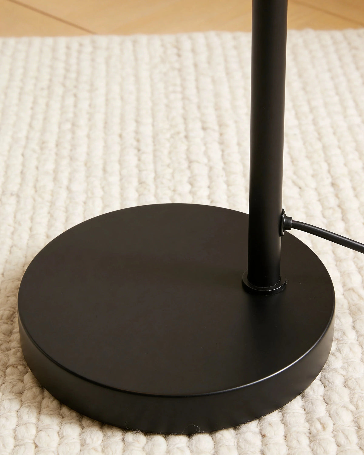 Hercules industrial black arched floor lamp, close-up detail
