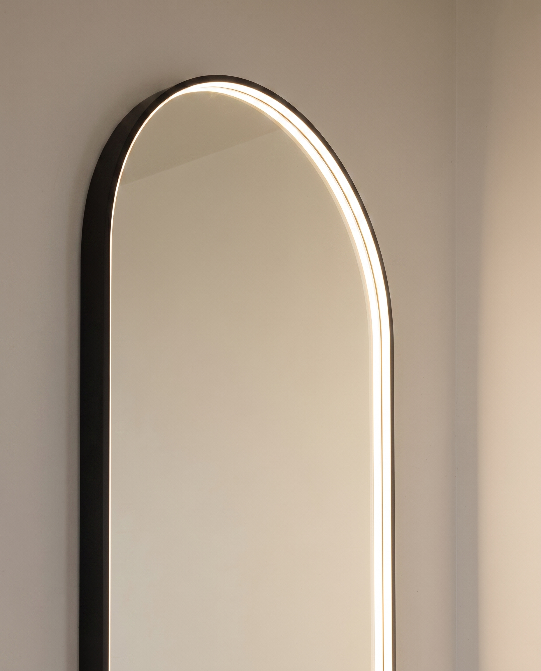 Iris Black Inner Frame LED Arch Mirror
