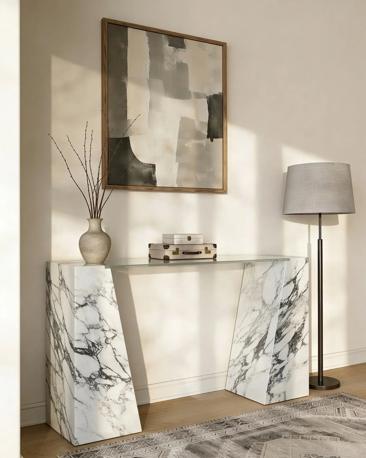 Arabescato console table, close-up of the marble pillars