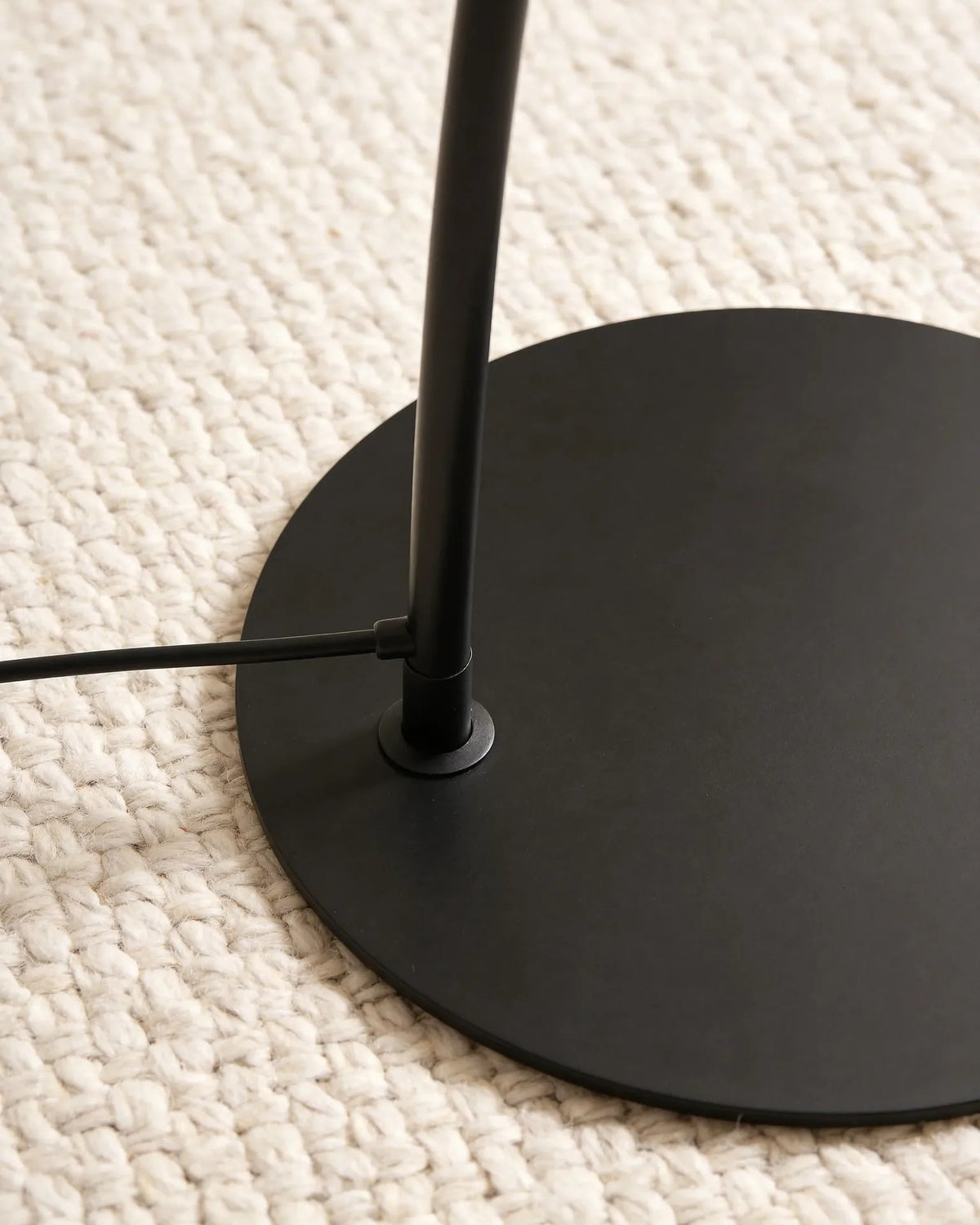 Lewis mid-century curved floor lamp, close-up detail