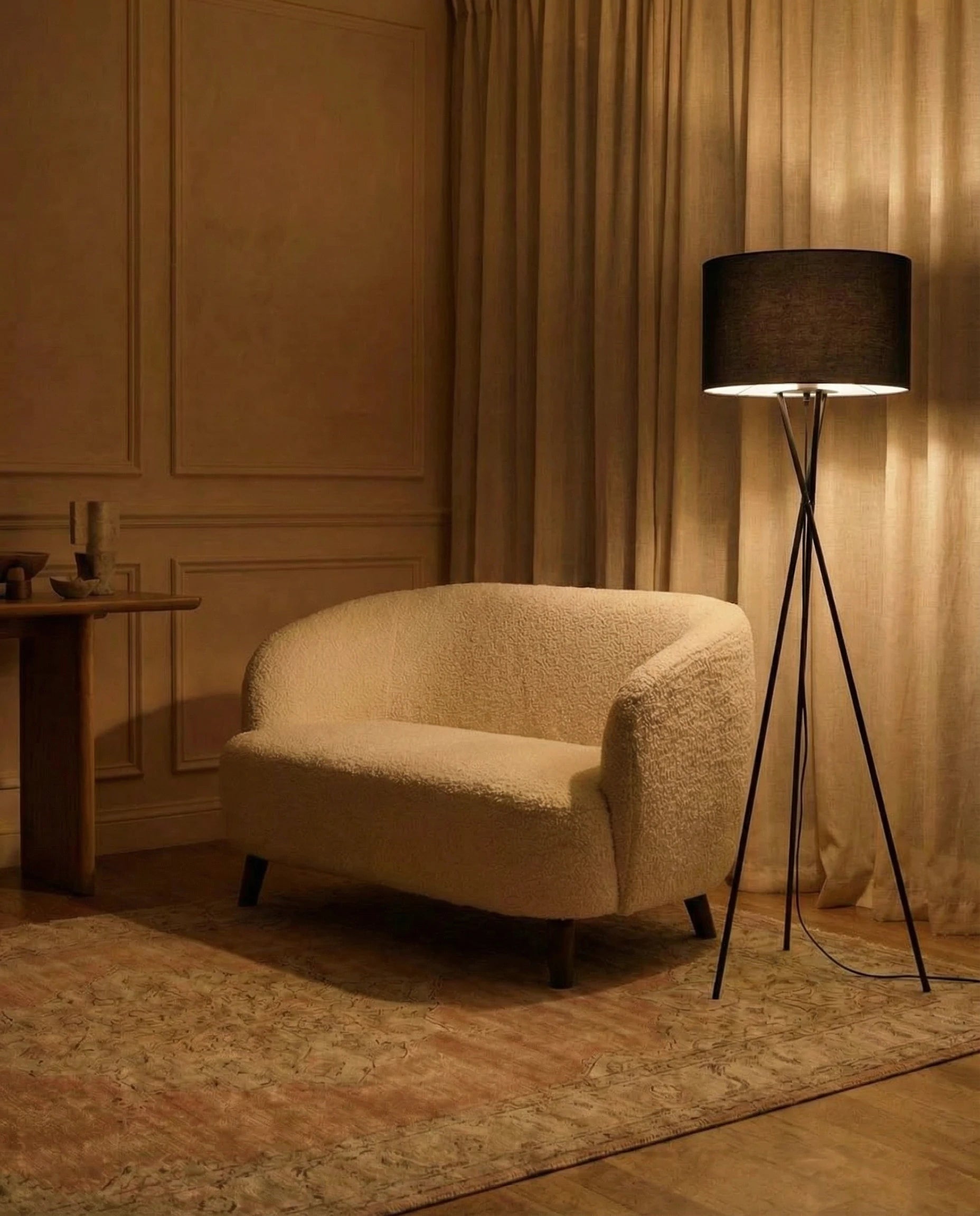 Siyah Modern Tripod Floor Lamp