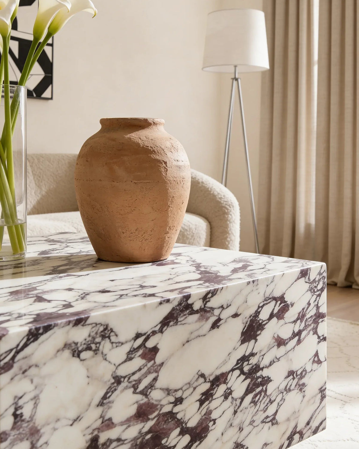 Calacatta Viola coffee table, close-up of the purple veining