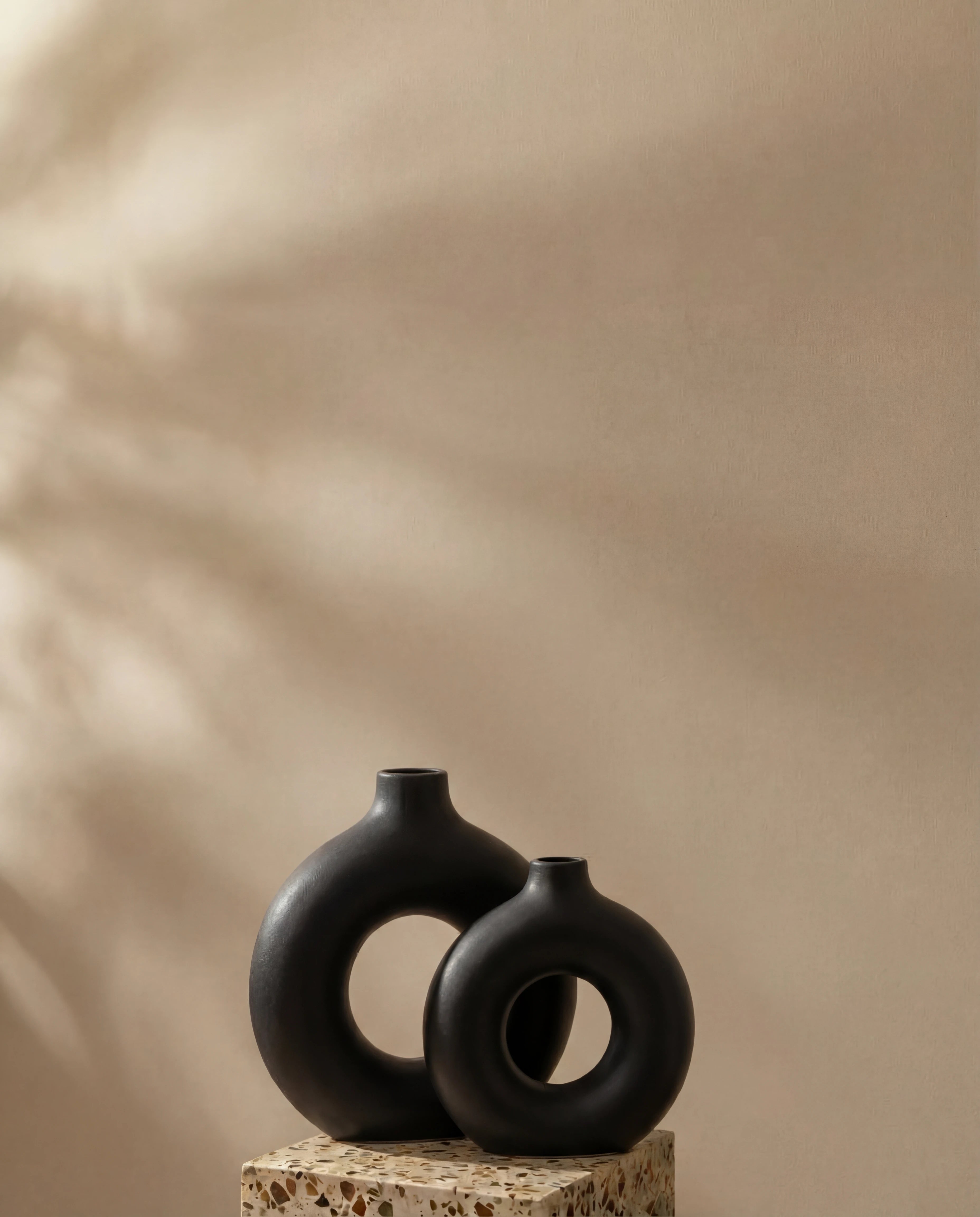 Zola Black Donut Ceramic Vase