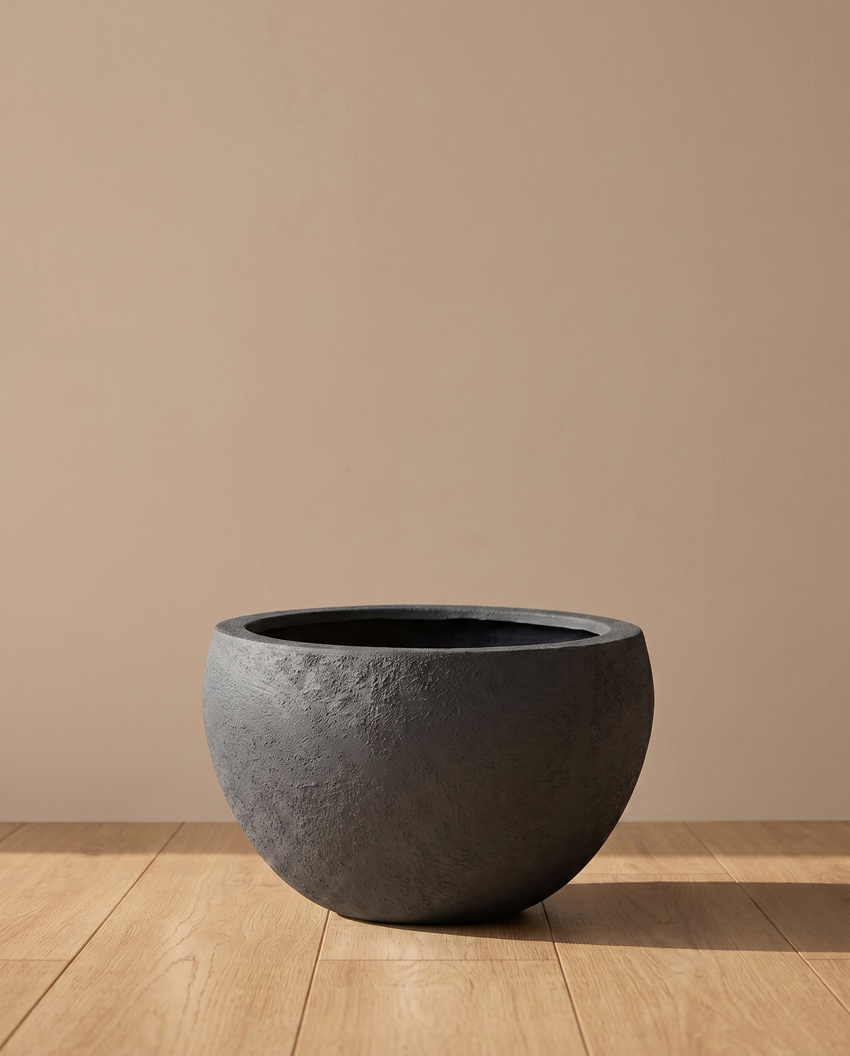 Dark Grey Curve Textured Fiber Glass Pot – large bowl planter, main view