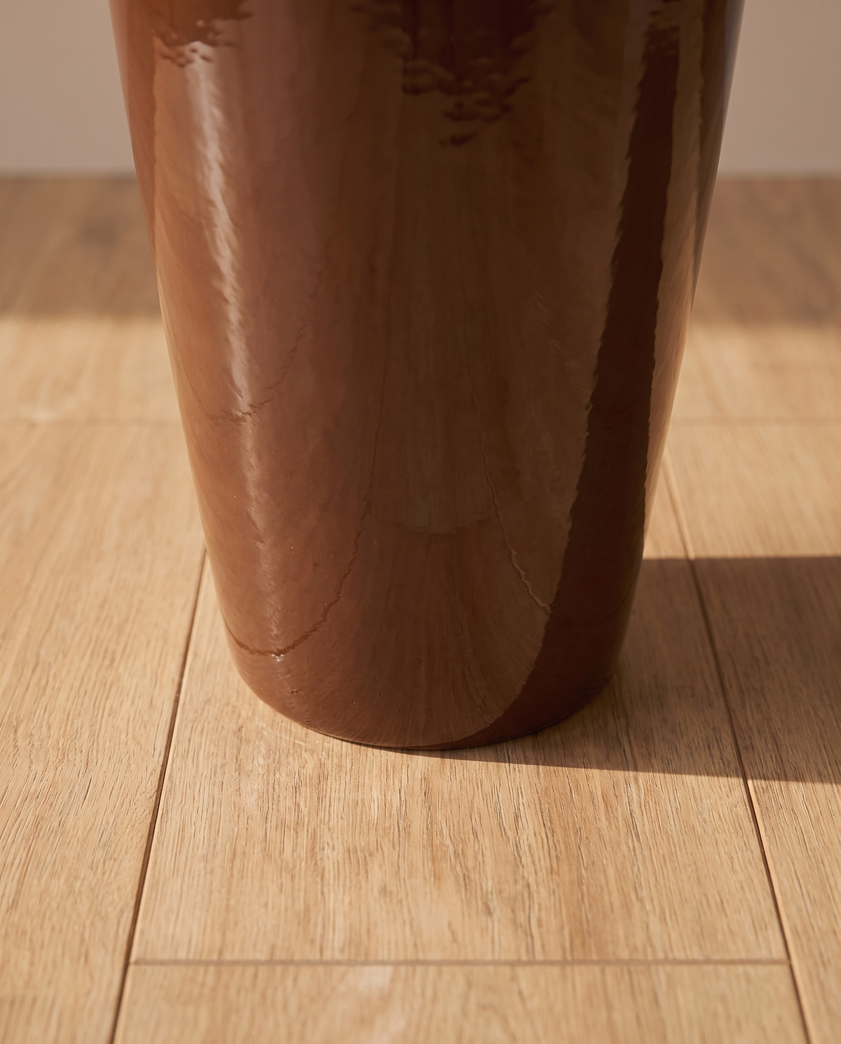 Mahogany Large Fiber Pot – additional view