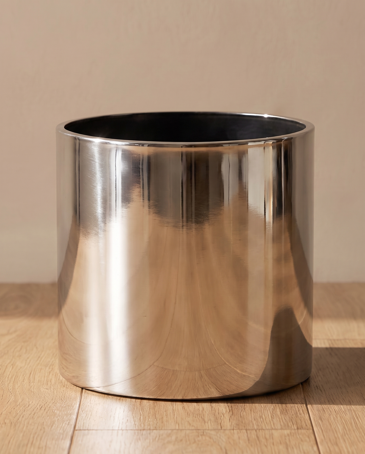Silver Mirror Metal Planter Small – alternate view
