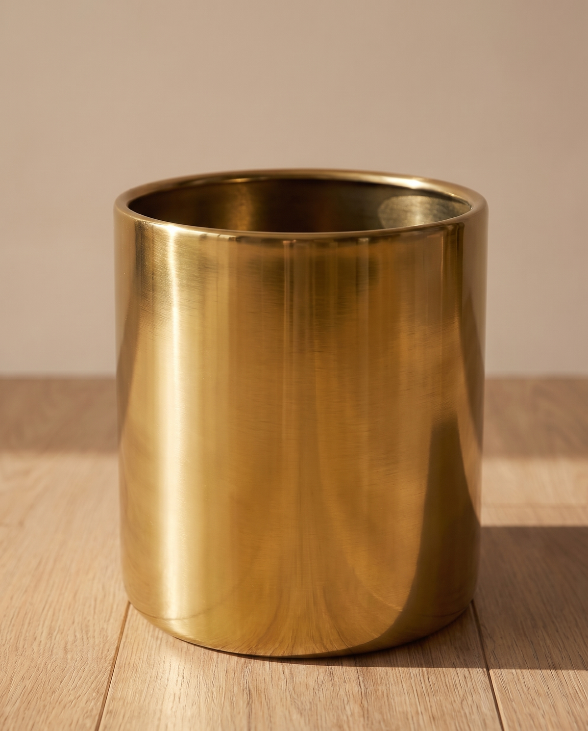 Gold Mirror Metal Planter – alternate view