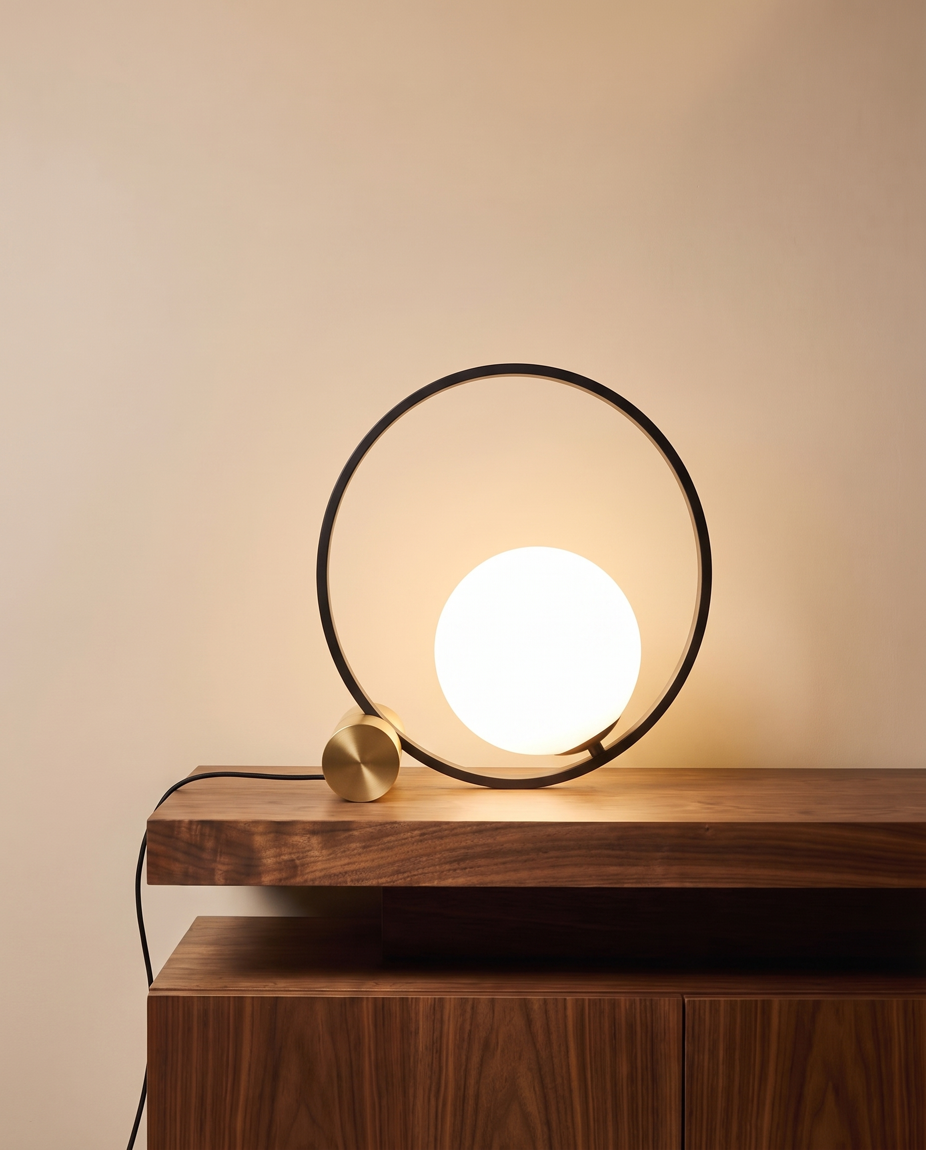 Remote control LED table lamp, detail
