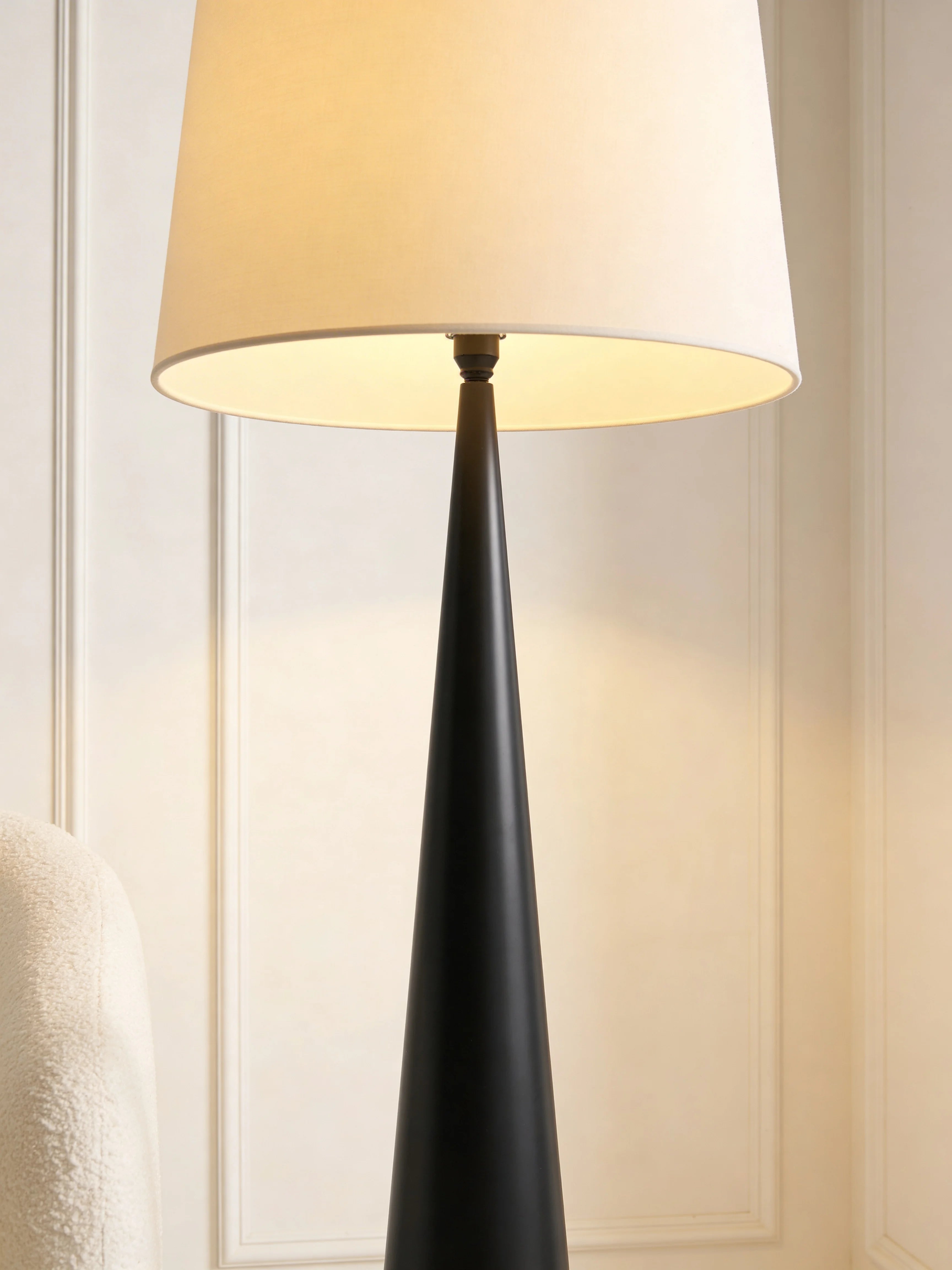 Black Montenegro Floor Lamp