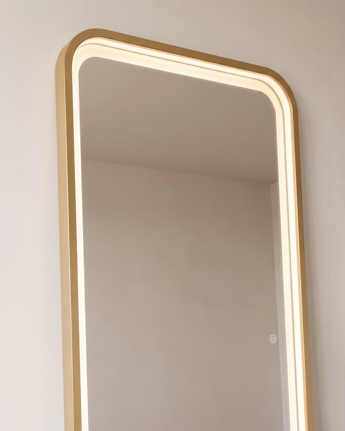 Dominic gold LED floor mirror, close-up of the inner LED frame