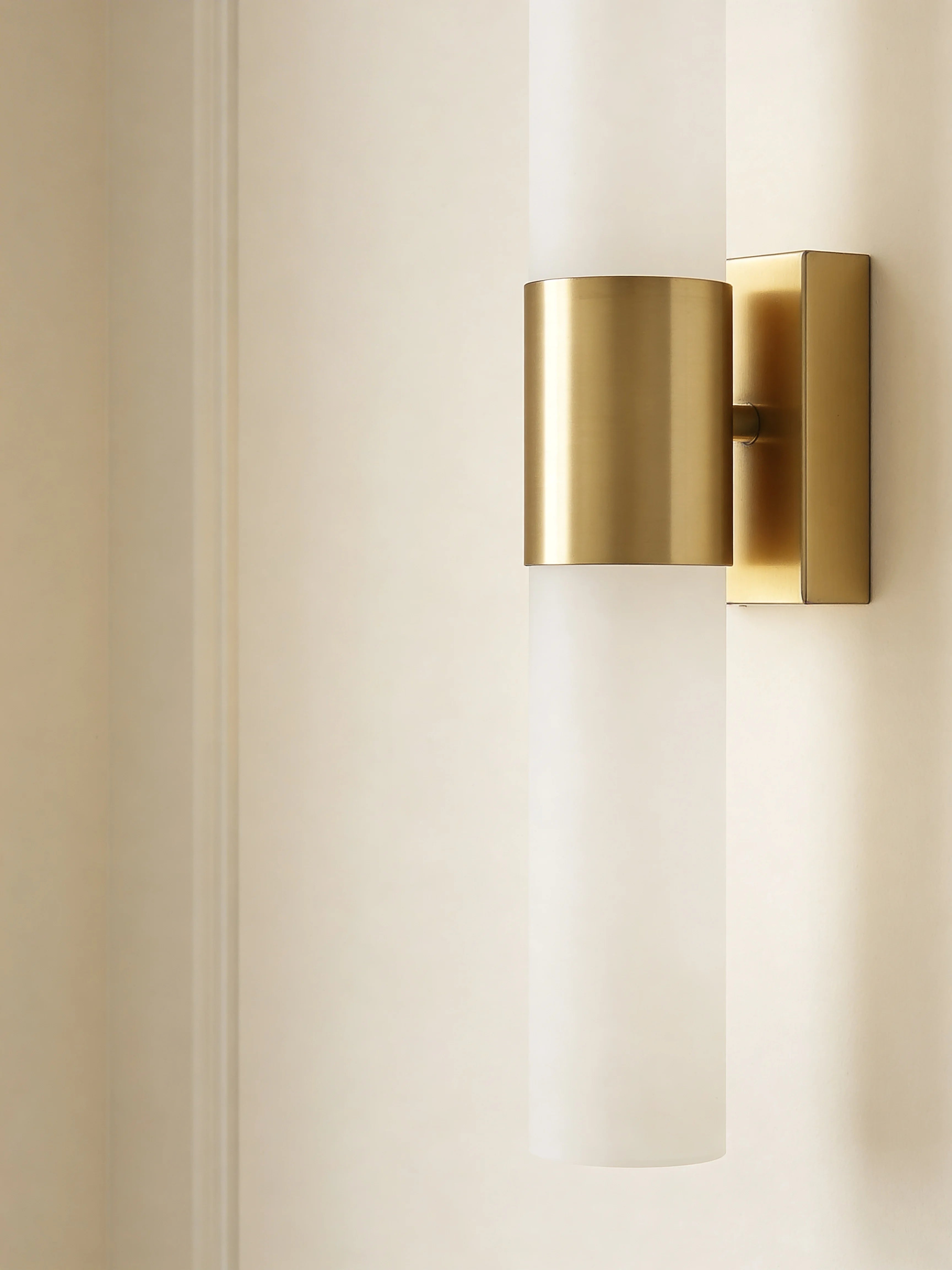 Hampton Nordic Golden Sconce Wall Lamp
