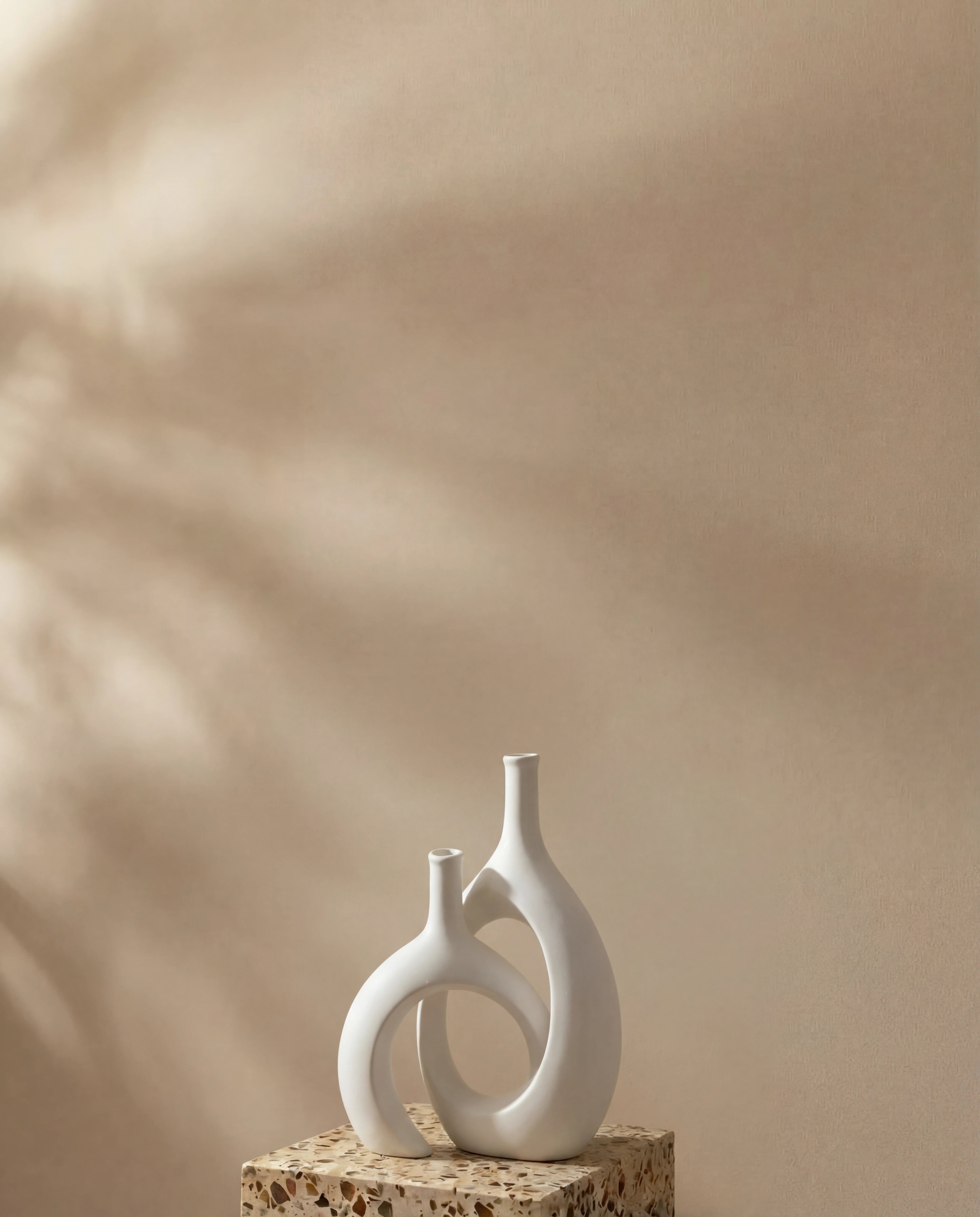 Hollow Snuggle White Ceramic 2 in 1 Vase Set
