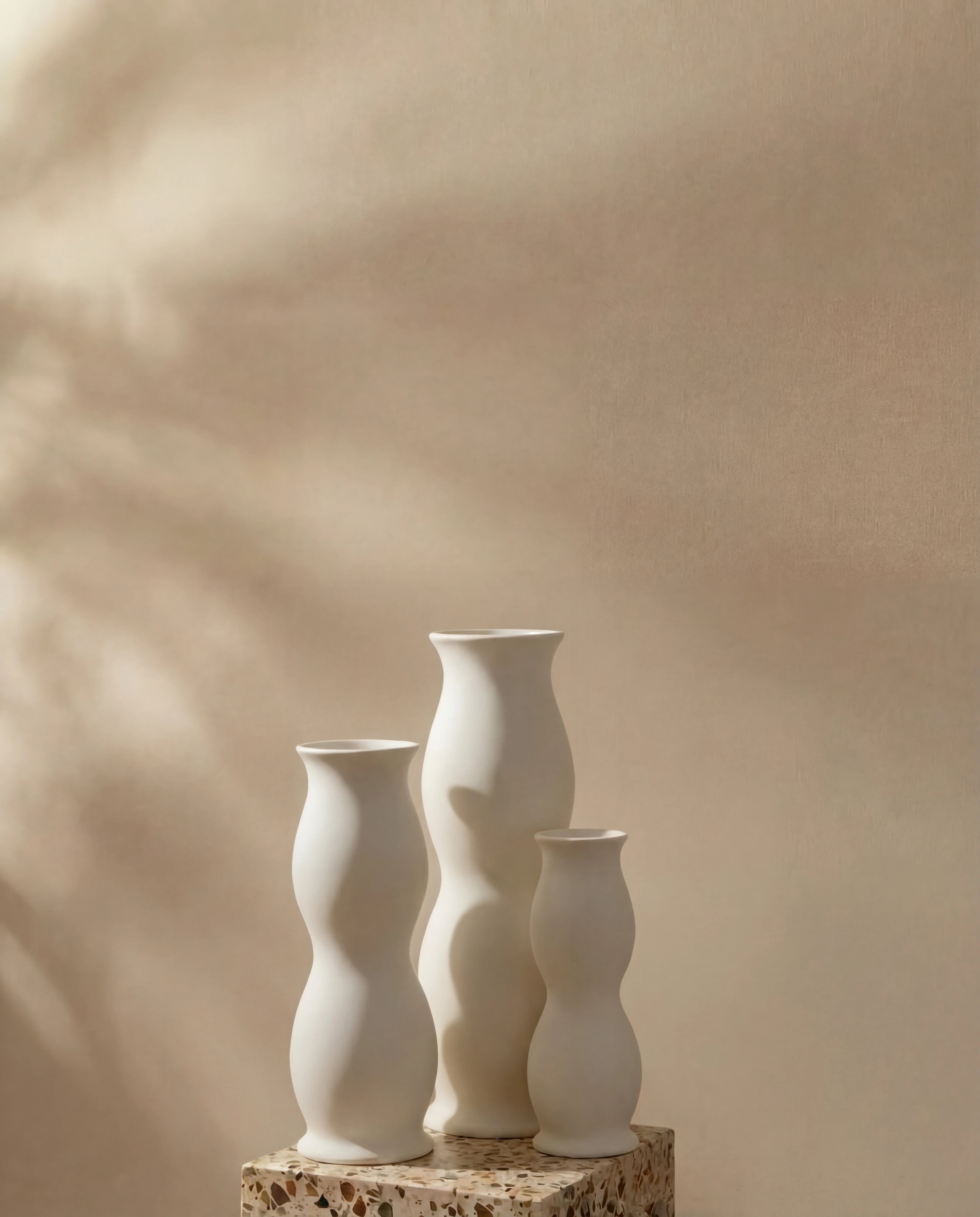 Ivorie Porcelain Hourglass Vase (Trio Set)