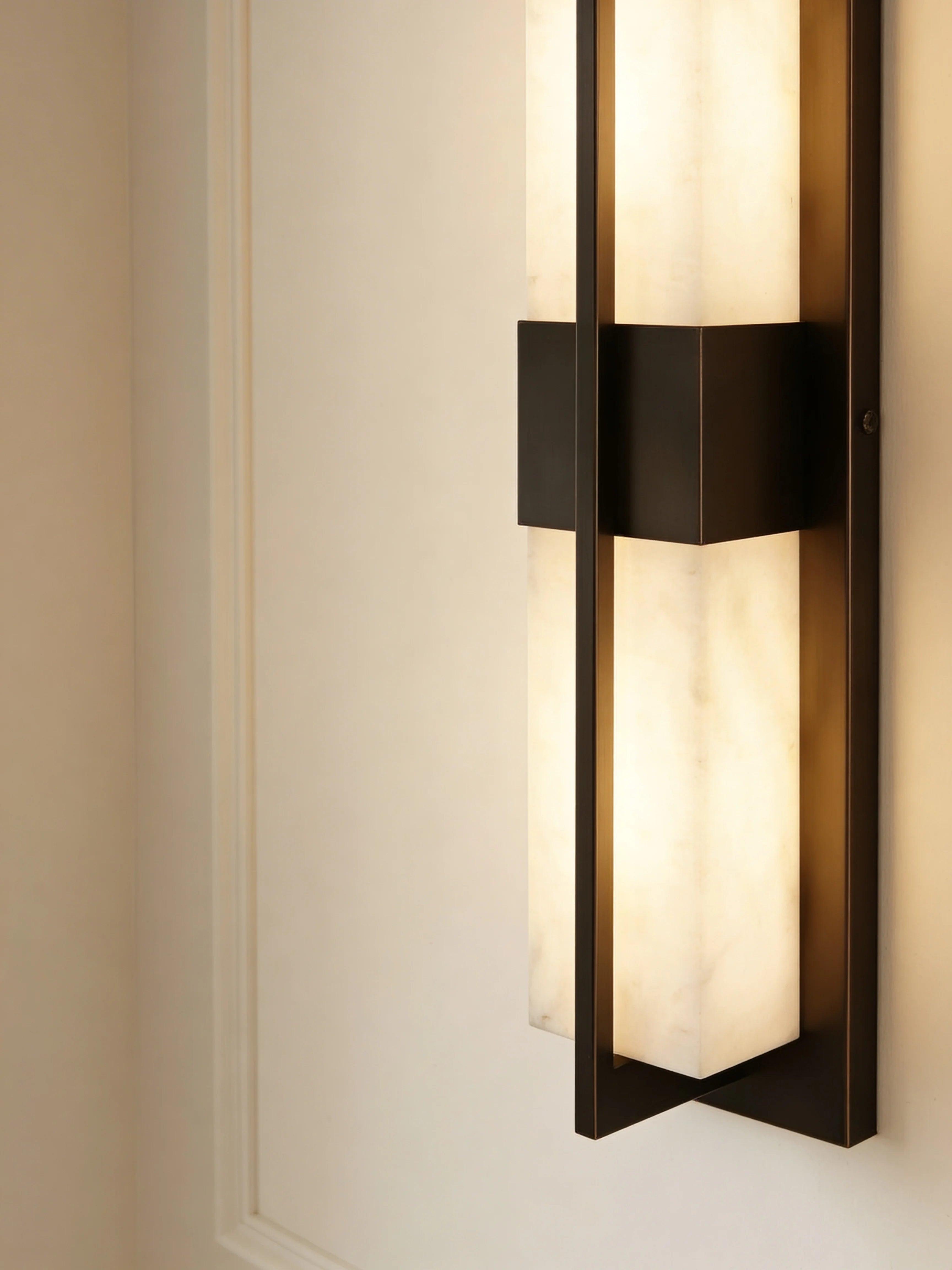 Jing Modern Chinese Black Wall Lamp