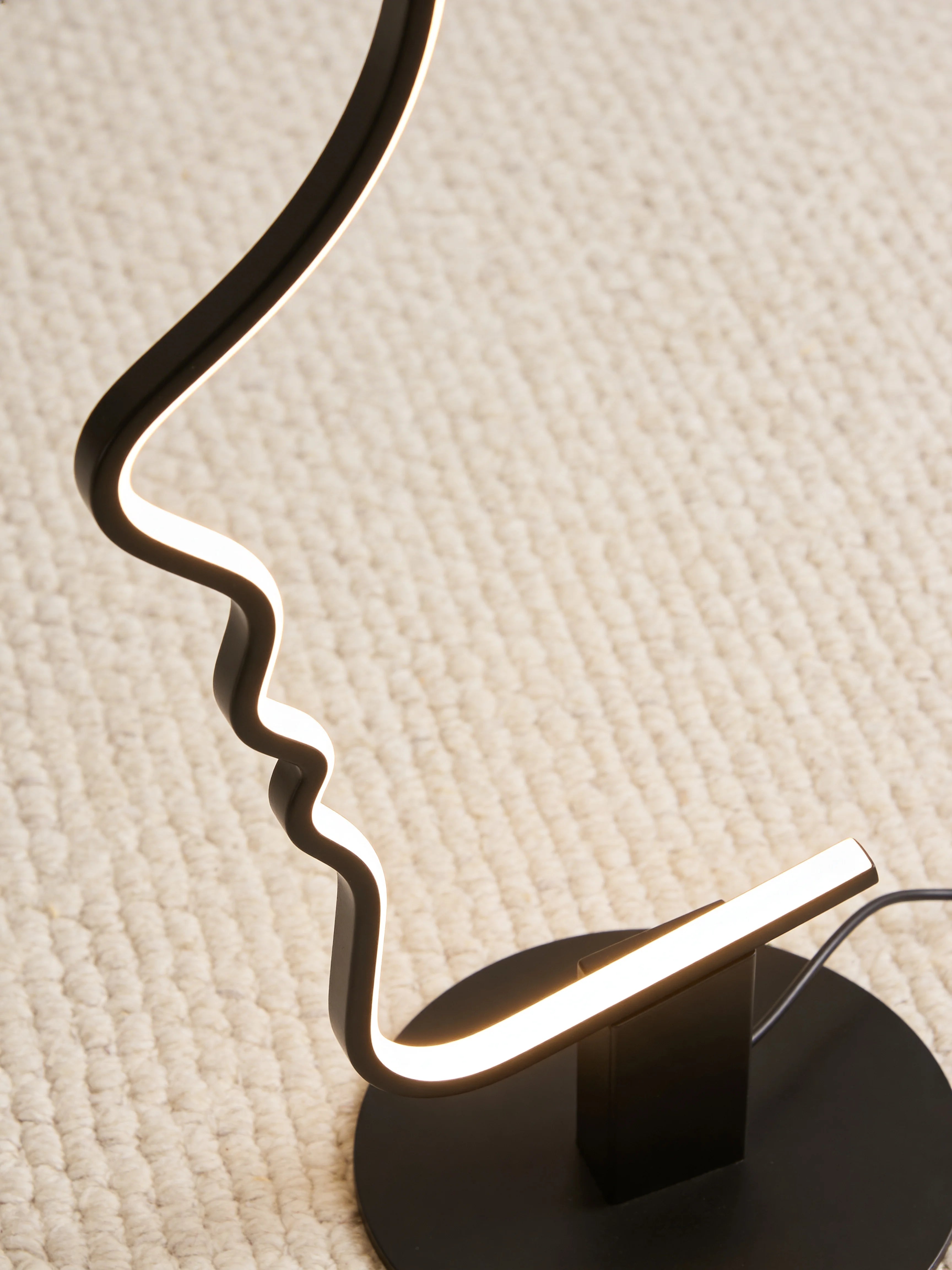Minimalist Face Shape Metal Floor Lamp