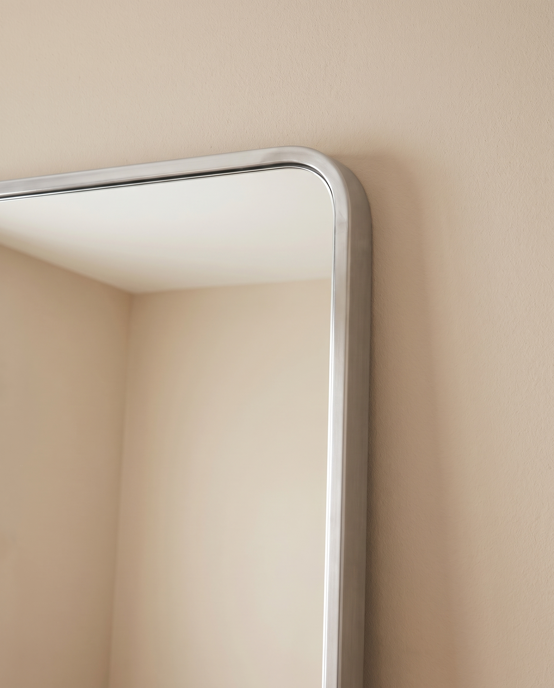 Nyla Silver Full Length Rounded Rectangular Mirror