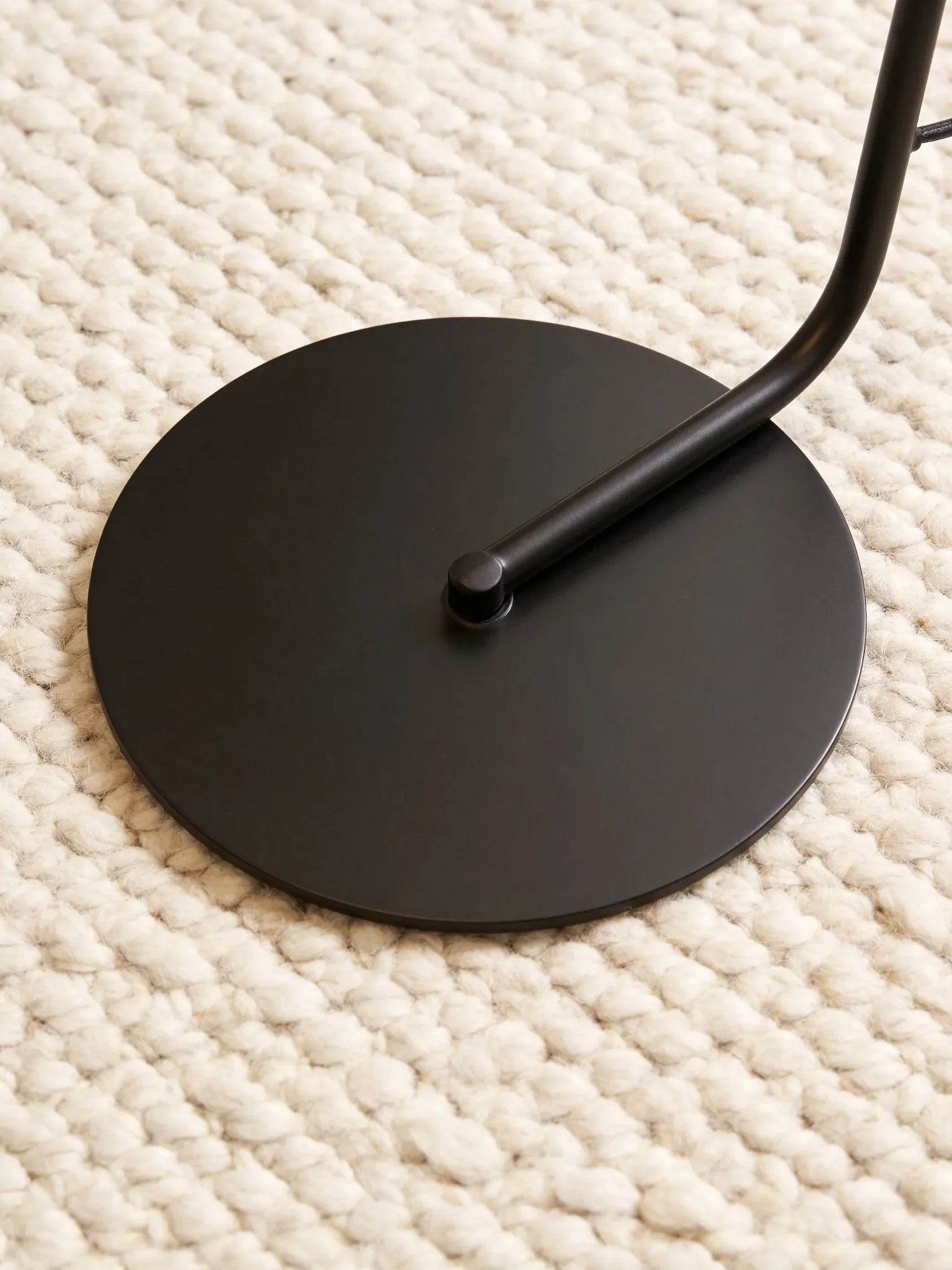 Romie contemporary black arc floor lamp, close-up detail