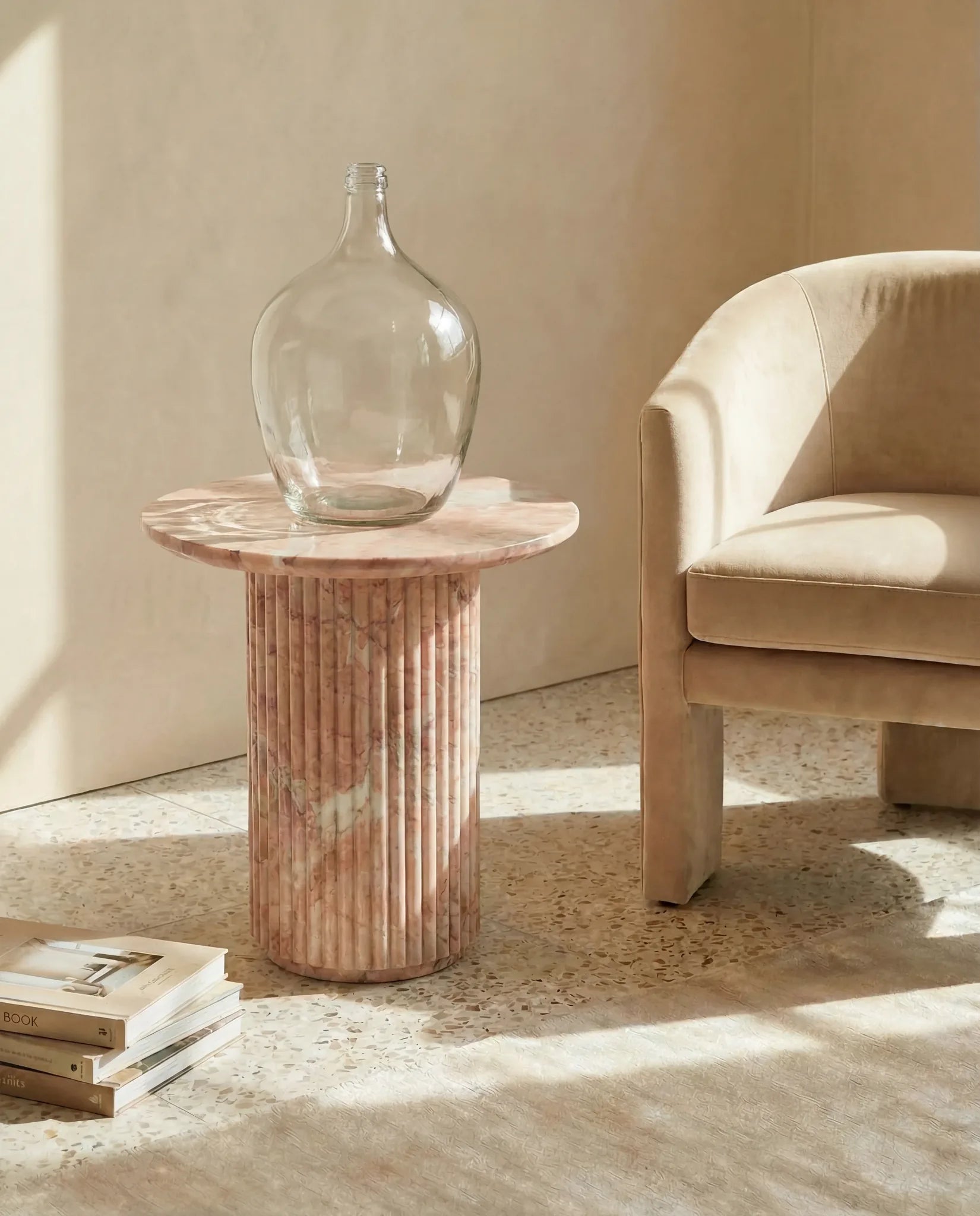 Large glass bottle vase, close-up detail