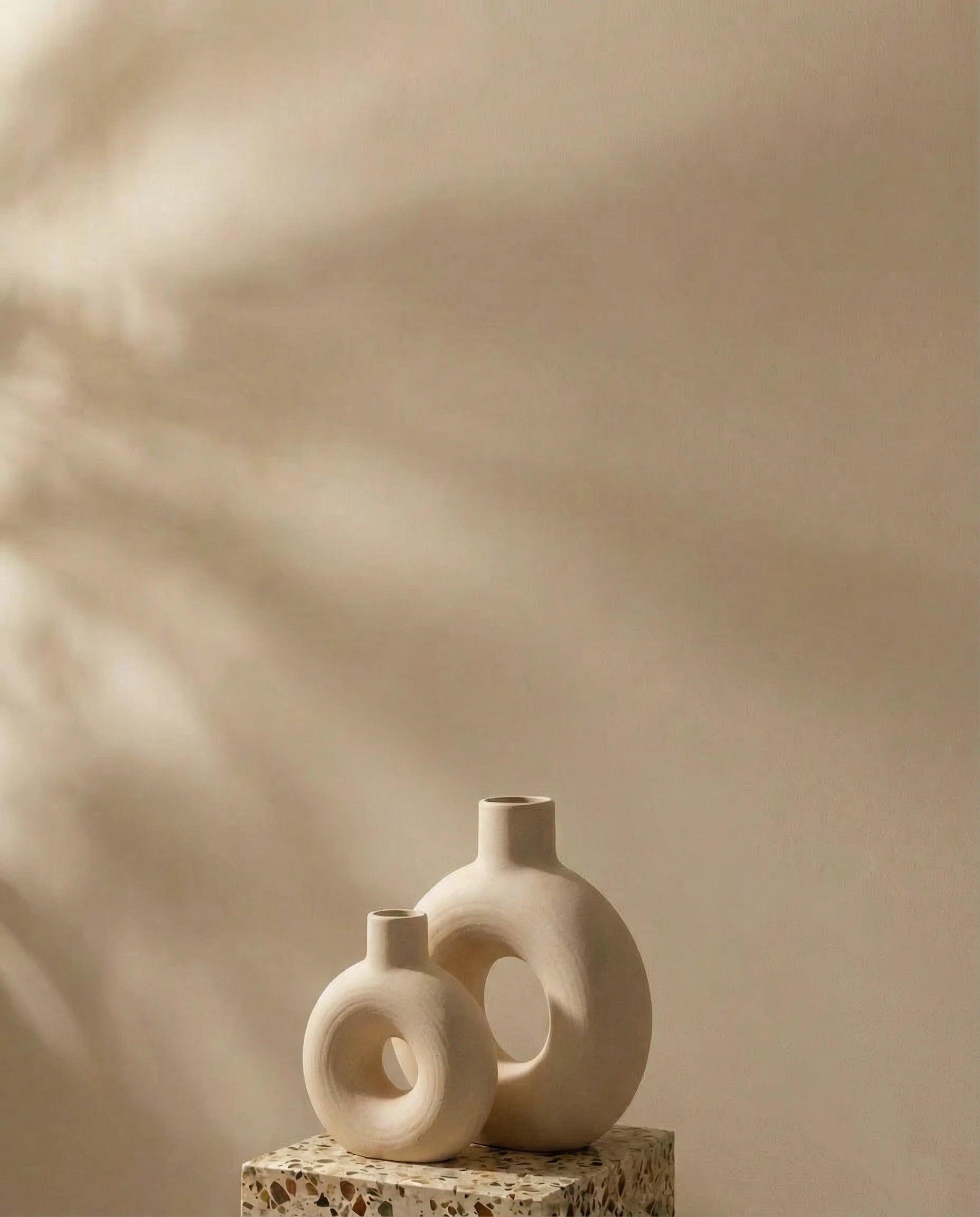 Wira Decorative Loop Vase Set