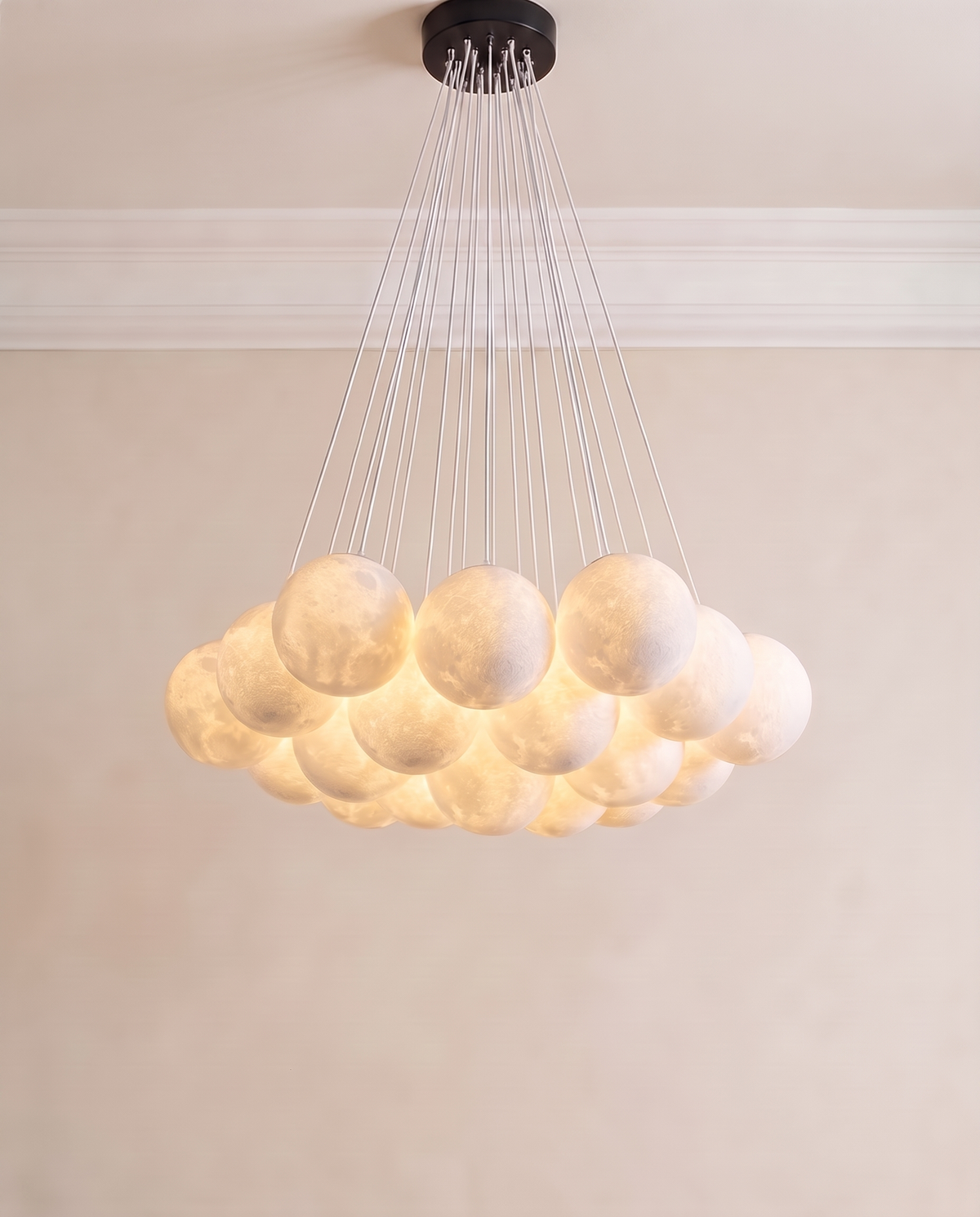 Yuki Bubble Frosted Moon Black Pendant Lamp